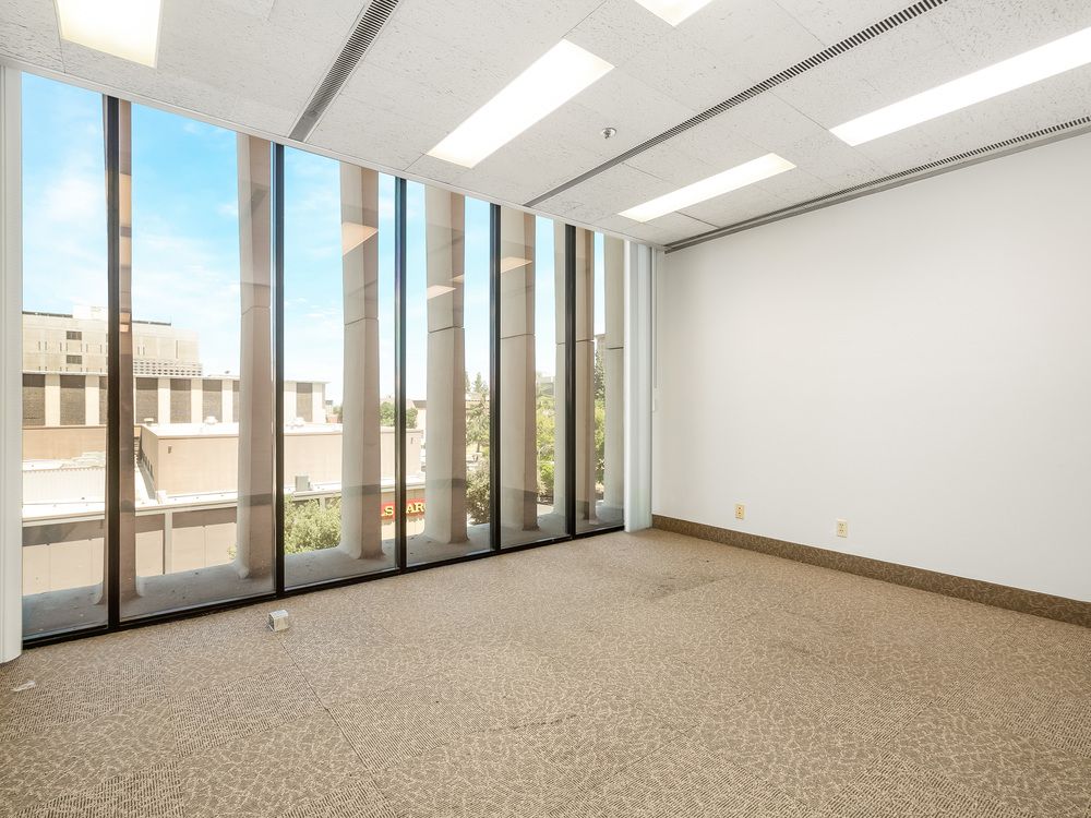 Office Space Available in Excellent Condition & Move-In Ready : 1221 Van Ness Ave, Fresno, CA 93721
